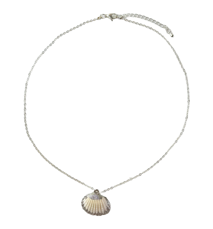 CLASSIC SEASHELL NECKLACE (SILVER) $20